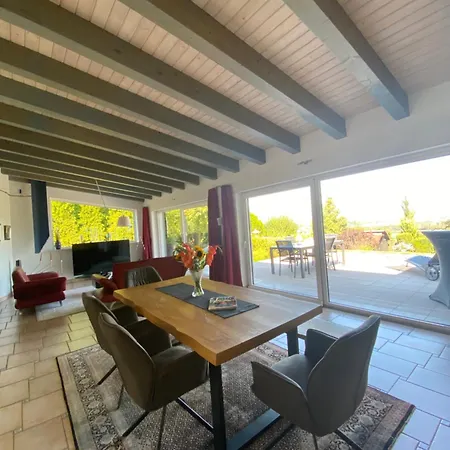 Dom wakacyjny Wunderschoenes Mit Fernblick, Unweit Von Limburg Und Rhein-main-gebiet