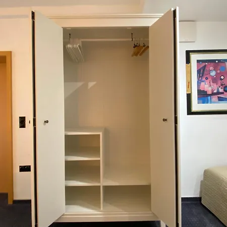 Holiday home Wunderschoenes Mit Fernblick, Unweit Von Limburg Und Rhein-main-gebiet Hunfelden